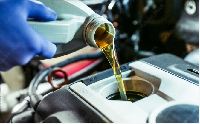 You are currently viewing Understanding Engine oil: Importance and type